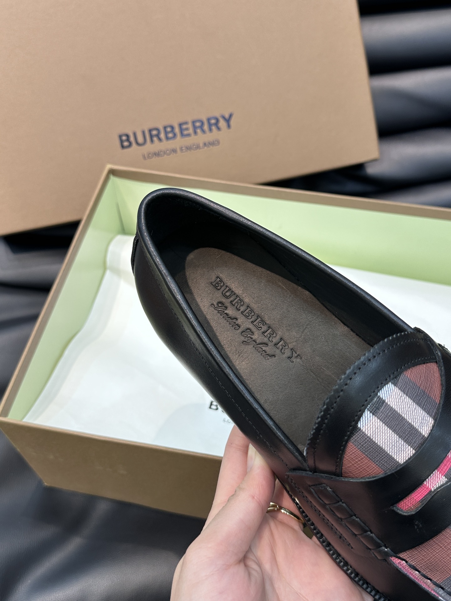 Burberr*男士真皮大底正装休闲皮鞋高端大气英伦气质单品小牛皮透气内里进口真皮大底顶级品质！Size
