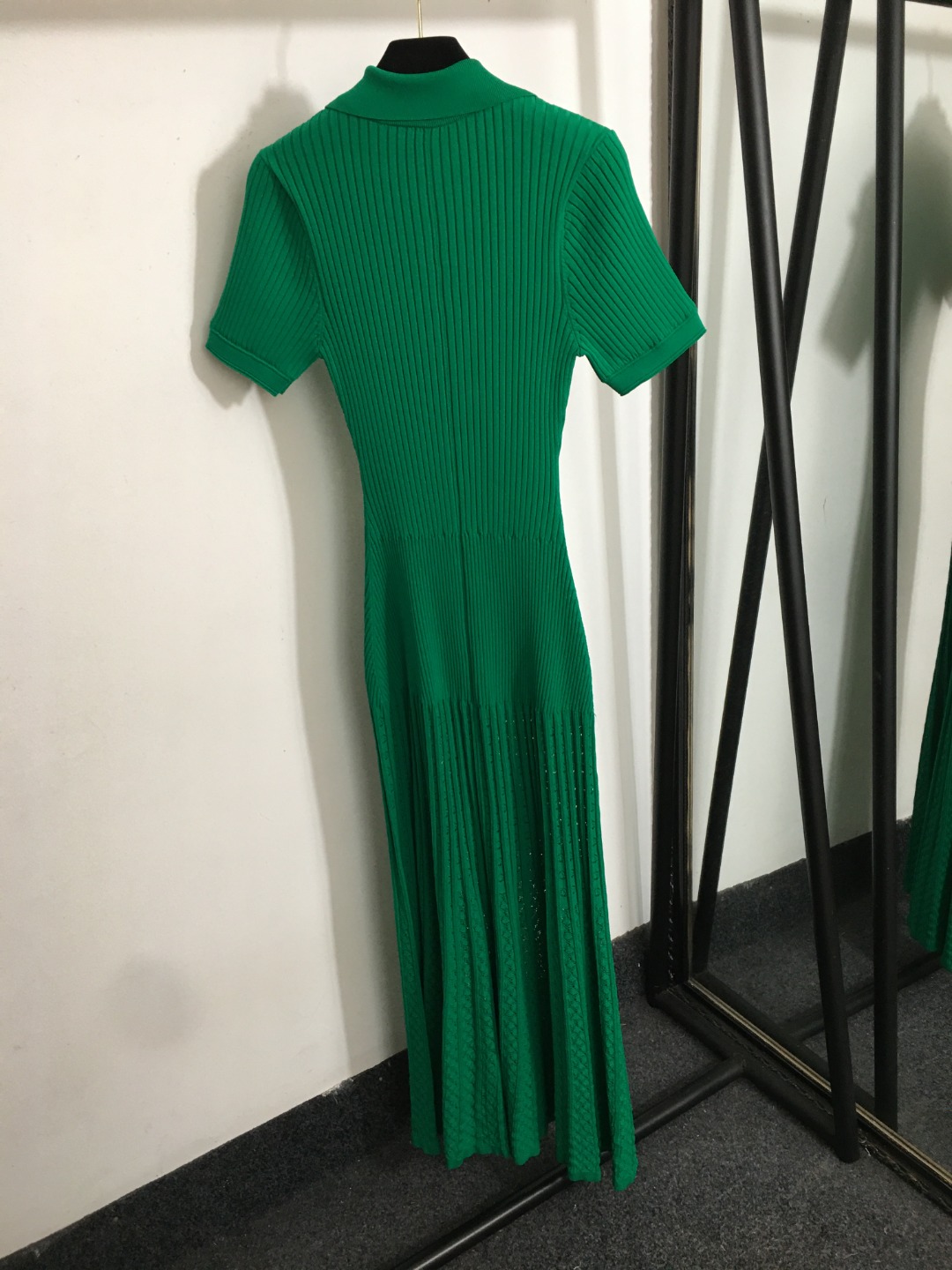 Elegant Green Floral Button Knit Dress - French Style, Size M 8 o 1iqplbrid1jpv18il12t91kgo17je1f