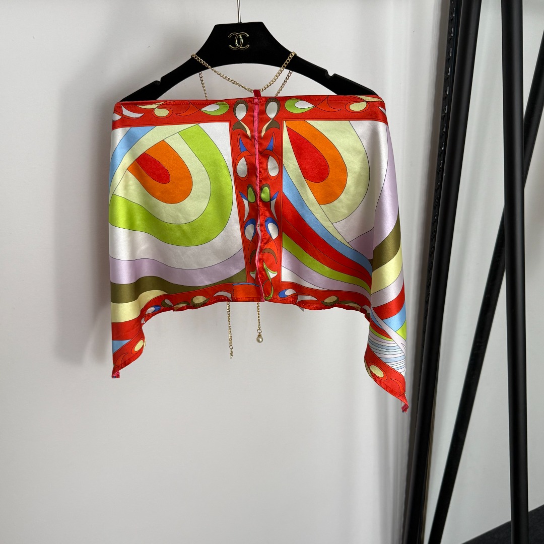 NO:886902,Model No. 20255112 Pucc* new positioning printed chain halter neck strapless top, red, light blue, S-XL, [L size; weight 0.050kg], women's clothing,19860909款号20255112 Pucc*新款 定位印花链条挂脖露背抹胸上衣,红色,浅蓝色,S-XL,【L码；重量0.050kg】,女装,,Women's clothing
