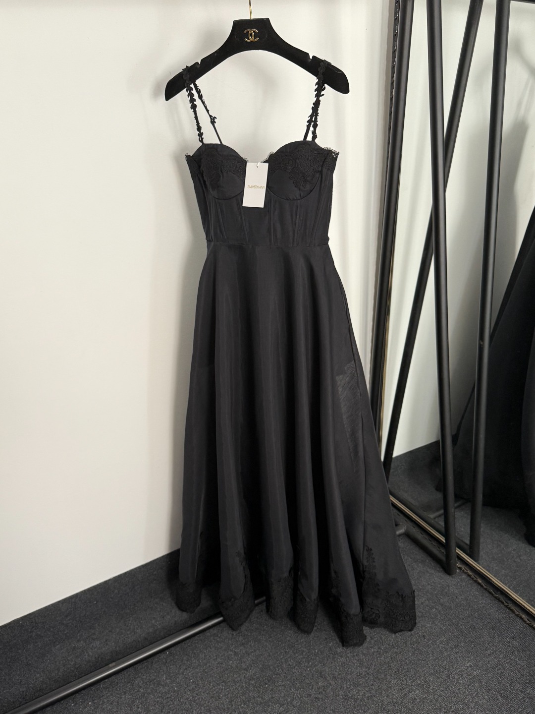 NO:755605,Model No. 20255406 Zimmermann's new style lace splicing temperament tube top waist suspender dress long skirt, black, S-XL, [M size; bust 82 elastic, waist 68 elastic, length 125; weight 0.635kg], Zimmermann-clothing, skirts,19860909款号20255406 Zimmermann新款 蕾丝拼接气质抹胸收腰吊带连衣裙 长裙,黑色,S-XL,【M码；胸围82弹力,腰围68弹力,长125；重量0.635kg】,兹默曼-服装,skirts,,Women's clothing