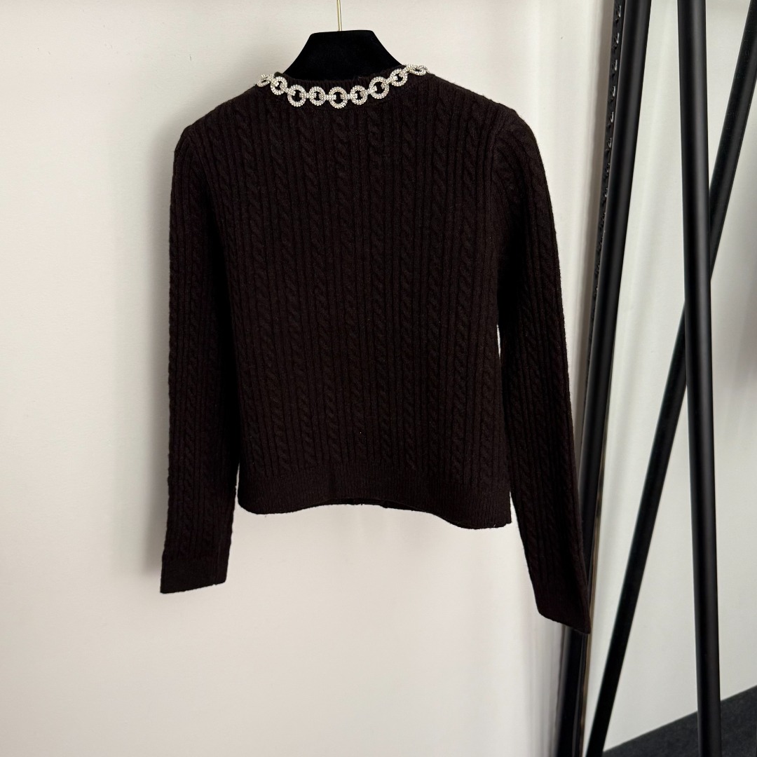 Self Portrait Cable Knit Cardigan with Pearl Buttons & Diamante Trim 3 o 1j6n82pnf11jtg1o120t26i19bl1a