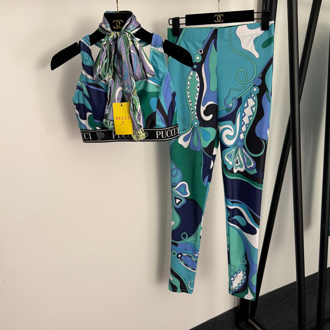 NO:779132,Model number 20257523 Pucc* new yoga sports suit, irregular color block printed bra vest + elastic slim leggings, green, S-XL, [M size bust 76, length 30; waist 66 stretch, length 99; weight 0.285kg], women's clothing,19860909款号20257523 Pucc*新款瑜伽运动套装,不规则拼色印花文胸背心+弹力修身小脚打底裤,绿色,S-XL,【M码胸围76,长30；腰围66弹力,长99；重量0.285kg】,女装,,Women's clothing