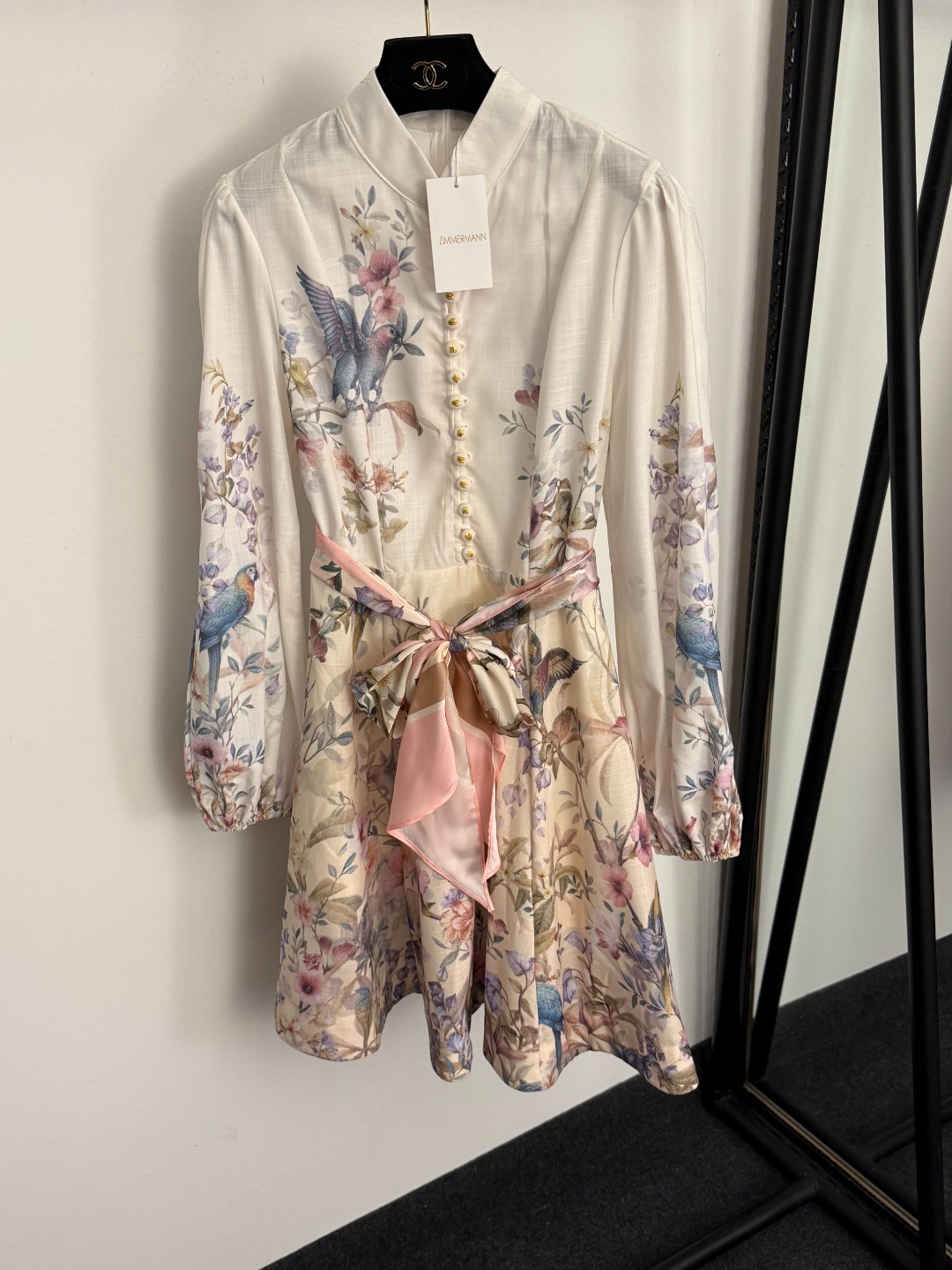 NO:754926,Model No. 20258287 Zimmermann's latest flower and bird print lace-up waist lantern long-sleeved dress, short skirt, off-white, blue, S-XL, [M size shoulder width 38, bust 92, waist 74, sleeve length 63, length 93; weight 0.495kg], Zimmermann-clothing, skirts,19860909款号20258287 Zimmermann*新款 花鸟印花系带收腰灯笼长袖连衣裙 短裙,米白色,蓝色,S-XL,【M码肩宽38,胸围92,腰围74,袖长63,长93；重量0.495kg】,兹默曼-服装,skirts,,Women's clothing