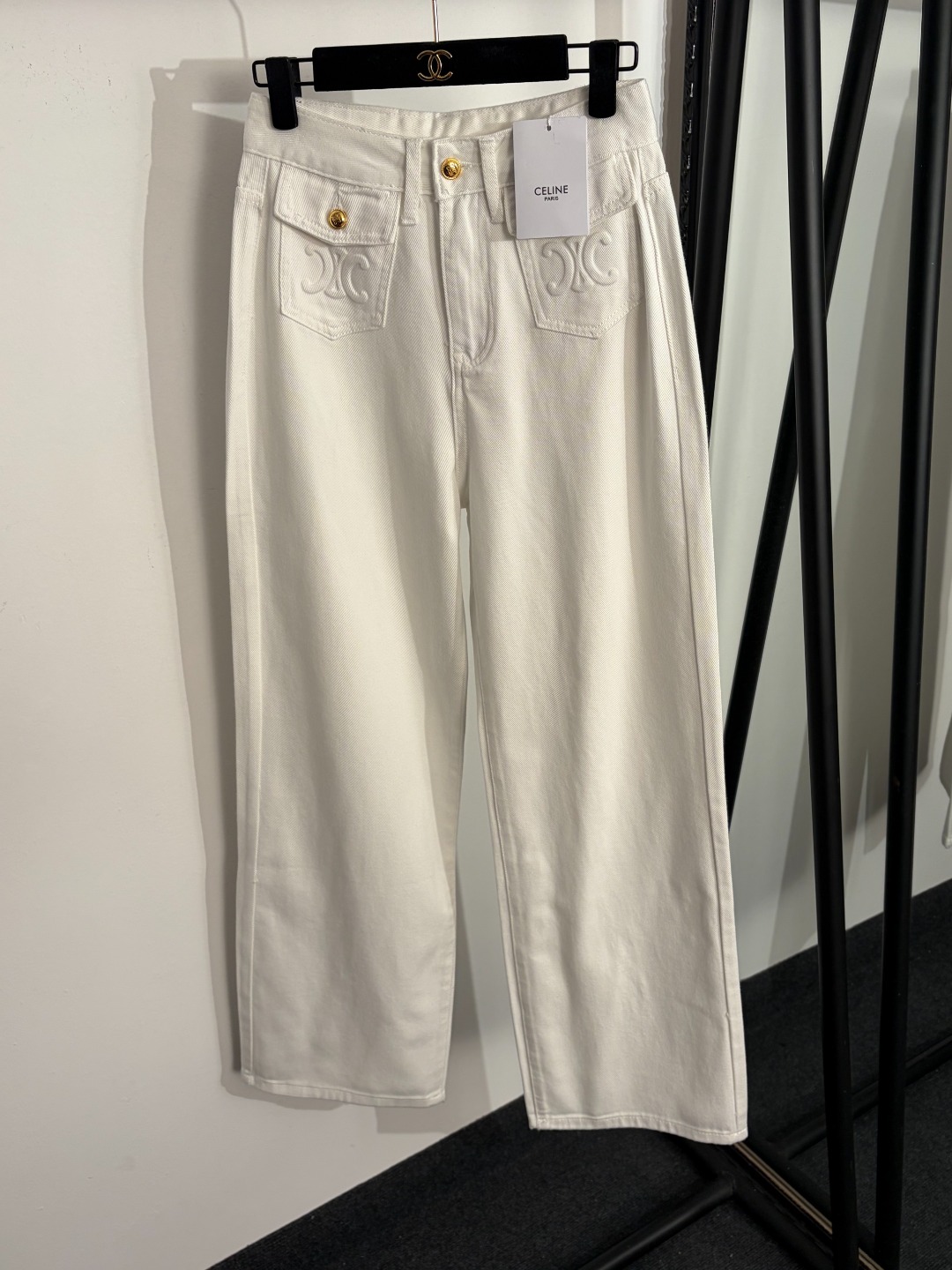 NO:755148,Model No. 20261566 Celin's latest style pocket three-dimensional logo jacquard high-waisted slim denim trousers, white, blue, S-XL, [M size waist 66, length 108; weight 0.615kg], Celine-clothing, celine, celine,19860909款号20261566 Celin*新款 口袋立体logo提花高腰显瘦牛仔长裤,白色,蓝色,S-XL,【M码腰围66,长108；重量0.615kg】,赛琳-服装,celine,celine,,Women's clothing