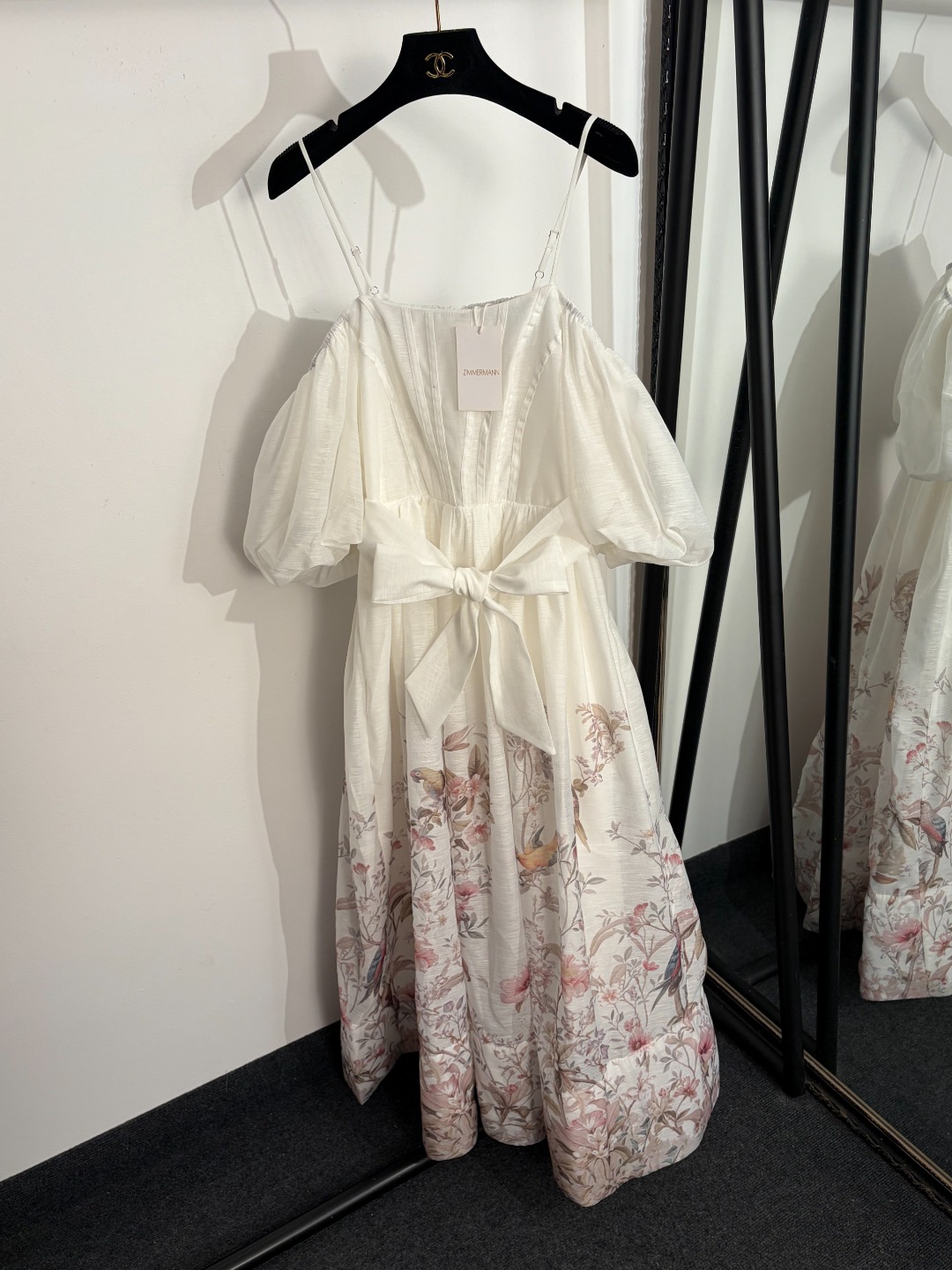 NO:754952,Model No. 20261571 Zimmermann's latest flower and bird print, lace-up waist lantern short-sleeved suspender dress, long skirt, white, purple, S-XL, [S size bust 82 elastic, waist 70 elastic, sleeve length 26, length 129; weight 0.685kg], Zimmermann-clothing, skirts, T-shirt,19860909款号20261571 Zimmermann*新款 花鸟印花 系带收腰灯笼短袖吊带连衣裙 长裙,白色,紫色,S-XL,【S码胸围82弹力,腰围70弹力,袖长26,长129；重量0.685kg】,兹默曼-服装,skirts,T-shirt,,Women's clothing