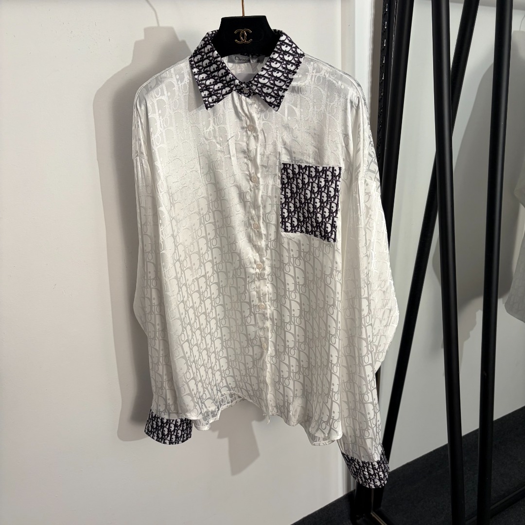 NO:755570,Model No. 20261651 Dio*new style presbyopia logo jacquard color block lapel long-sleeved shirt, white, SML, [M size shoulder width 60, chest 128, sleeve length 59, length 70-79], Dior-clothing, dior, dior,19860909款号20261651 Dio*新款 老花logo提花拼色翻领长袖衬衣,白色,SML,【M码肩宽60,胸围128,袖长59,长70-79】,迪奥-服装,dior,dior,,Women's clothing