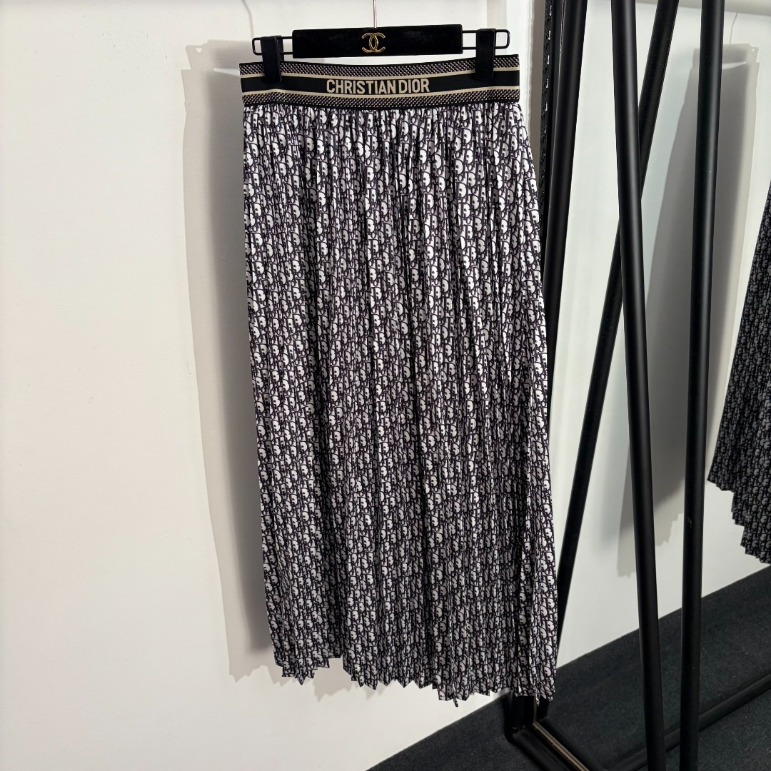 NO:755572,Model No. 20261652 Dio* new style presbyopic logo print webbing high waist pleated skirt, blue, SML, [M size waist 68 stretch, skirt length 92], Dior-clothing, dior, dior, skirts,19860909款号20261652 Dio*新款 老花logo印花 织带高腰百褶半裙,蓝色,SML,【M码腰围68弹力,裙长92】,迪奥-服装,dior,dior,skirts,,Women's clothing