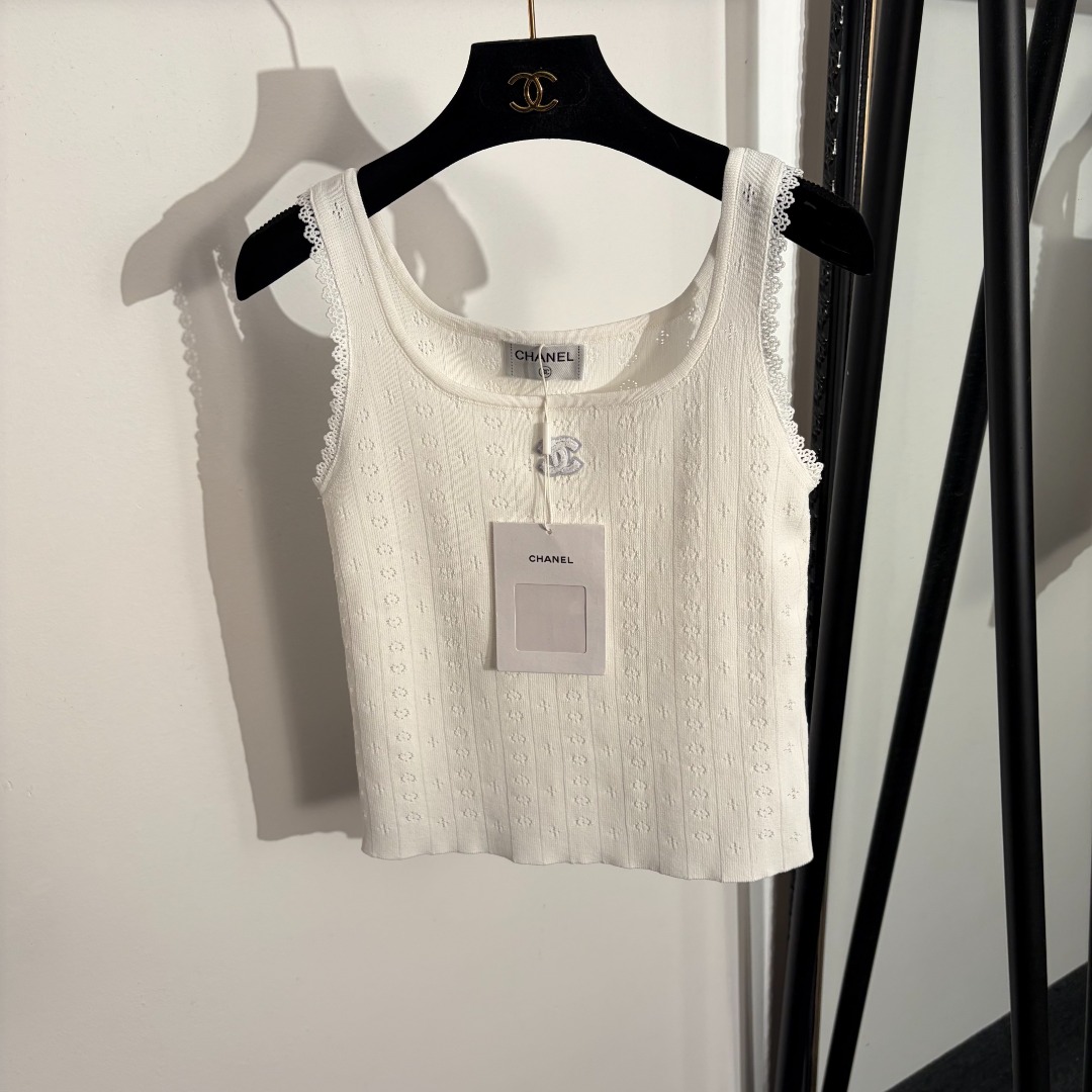NO:779272,Model number 20262338 Chane* new style Xiaoxiang logo embroidered patch lace edge knitted camisole, white, orange, black, [one size fits all bust 68, length 49; weight 0.135kg], Chanel - clothing, chanel, chanel,19860909款号20262338 Chane*新款 小香logo刺绣贴布 蕾丝边针织吊带背心,白色,橙色,黑色,【均码胸围68,长49；重量0.135kg】,香奈儿-服装,chanel,chanel,,Women's clothing