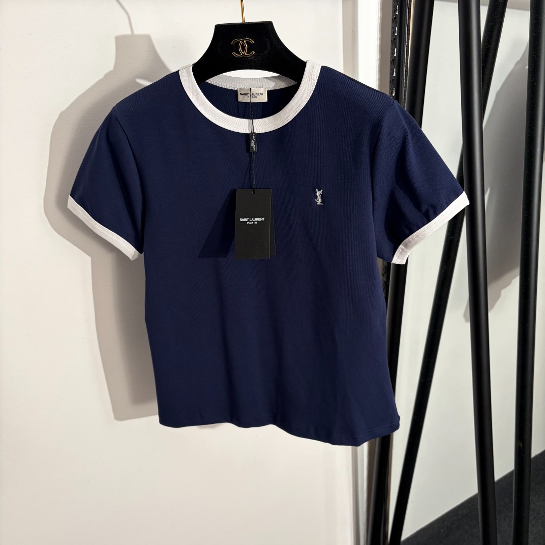 NO:779195,Model No. 20262429 YSL* new style simple logo embroidered color matching round neck short-sleeved T-shirt, blue, SML, [L size shoulder width 36, bust 88, sleeve length 16, length 54; weight 0.175kg], Saint Laurent-clothing, saint laurent, saint laurent, T-shirt, tees, t-shirt,19860909款号20262429 YSL*新款 简约logo刺绣拼色圆领短袖T恤,蓝色,SML,【L码肩宽36,胸围88,袖长16,长54；重量0.175kg】,圣罗兰-服装,saint laurent,saint laurent,T-shirt,tees，t-shirt,,Women's clothing
