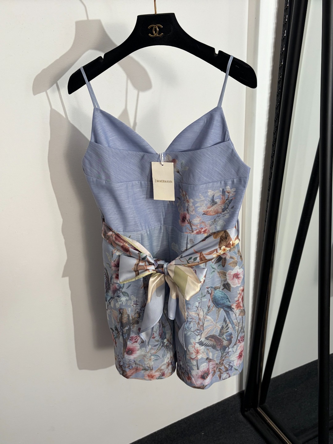 NO:779116,Model No. 20262520 Zimmermann's latest elegant and colorful flower and bird print lace-up waist suspender jumpsuit, blue, S-XL, [M size bust 84 elastic, waist 80 elastic, length 69; weight 0.280kg], Zimmermann-Clothing,19860909款号20262520 Zimmermann*新款 优雅气质彩色花鸟印花系带收腰吊带连体裤,蓝色,S-XL,【M码胸围84弹力,腰围80弹力,长69；重量0.280kg】,兹默曼-服装,,Women's clothing