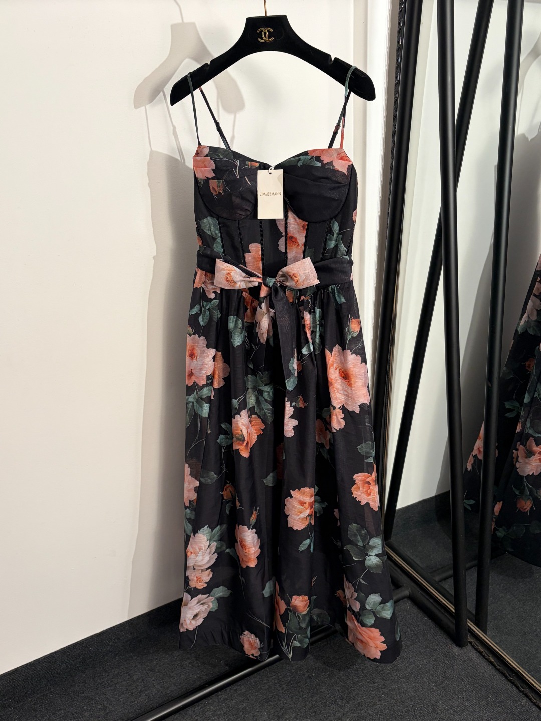 NO:779102,Model number 20262528 Zimmermann's latest pink rose flower print strappy waist strapless dress long skirt, black, S-XL, [M size bust 82 elastic, waist 76 elastic, length 116; weight 0.560kg], Zimmermann-clothing, skirts,19860909款号20262528 Zimmermann*新款 粉红玫瑰花朵印花 系带收腰抹胸吊带连衣裙 长裙,黑色,S-XL,【M码胸围82弹力,腰围76弹力,长116；重量0.560kg】,兹默曼-服装,skirts,,Women's clothing