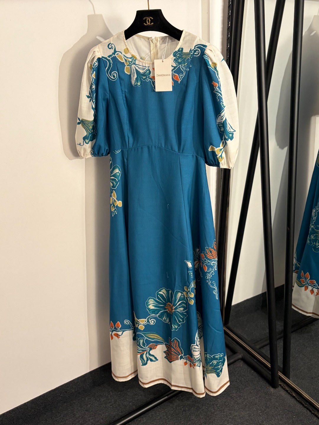 NO:779106,Model No. 20262529 Zimmermann's latest European and American floral print round neck waist puff short-sleeved dress long skirt, blue, S-XL, [S size bust 84, waist 68, sleeve length 35, length 131; weight 0.485kg], Zimmermann-clothing, skirts, T-shirt,19860909款号20262529 Zimmermann*新款 欧美花卉印花圆领收腰泡泡短袖连衣裙 长裙,蓝色,S-XL,【S码胸围84,腰围68,袖长35,长131；重量0.485kg】,兹默曼-服装,skirts,T-shirt,,Women's clothing