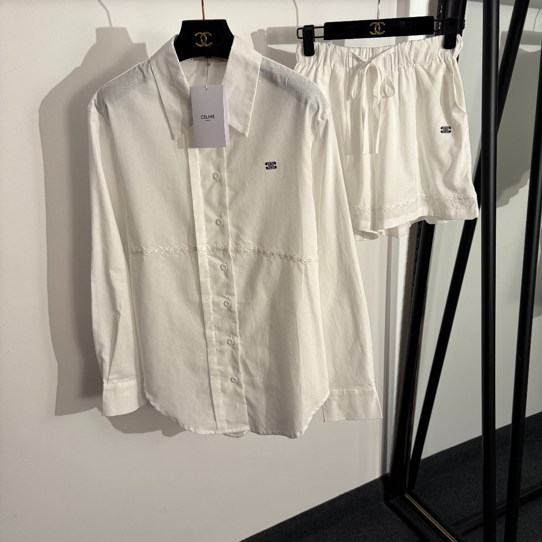 NO:779076,Model No. 20262592 Celin's latest linen suit, sequin embroidered logo offset printed long-sleeved shirt + shorts, white, cream yellow, S-XL, [M size shoulder width 46, bust 104, sleeve length 60, length 71-78; waist 62 elastic, length 37; weight 0.380kg], Celine - Clothing, celine, celine, shorts,19860909款号20262592 Celin*新款亚麻套装,亮片刺绣logo胶印长袖衬衣+短裤,白色,奶黄色,S-XL,【M码肩宽46,胸围104,袖长60,长71-78；腰围62弹力,长37；重量0.380kg】,赛琳-服装,celine,celine,shorts,,Women's clothing