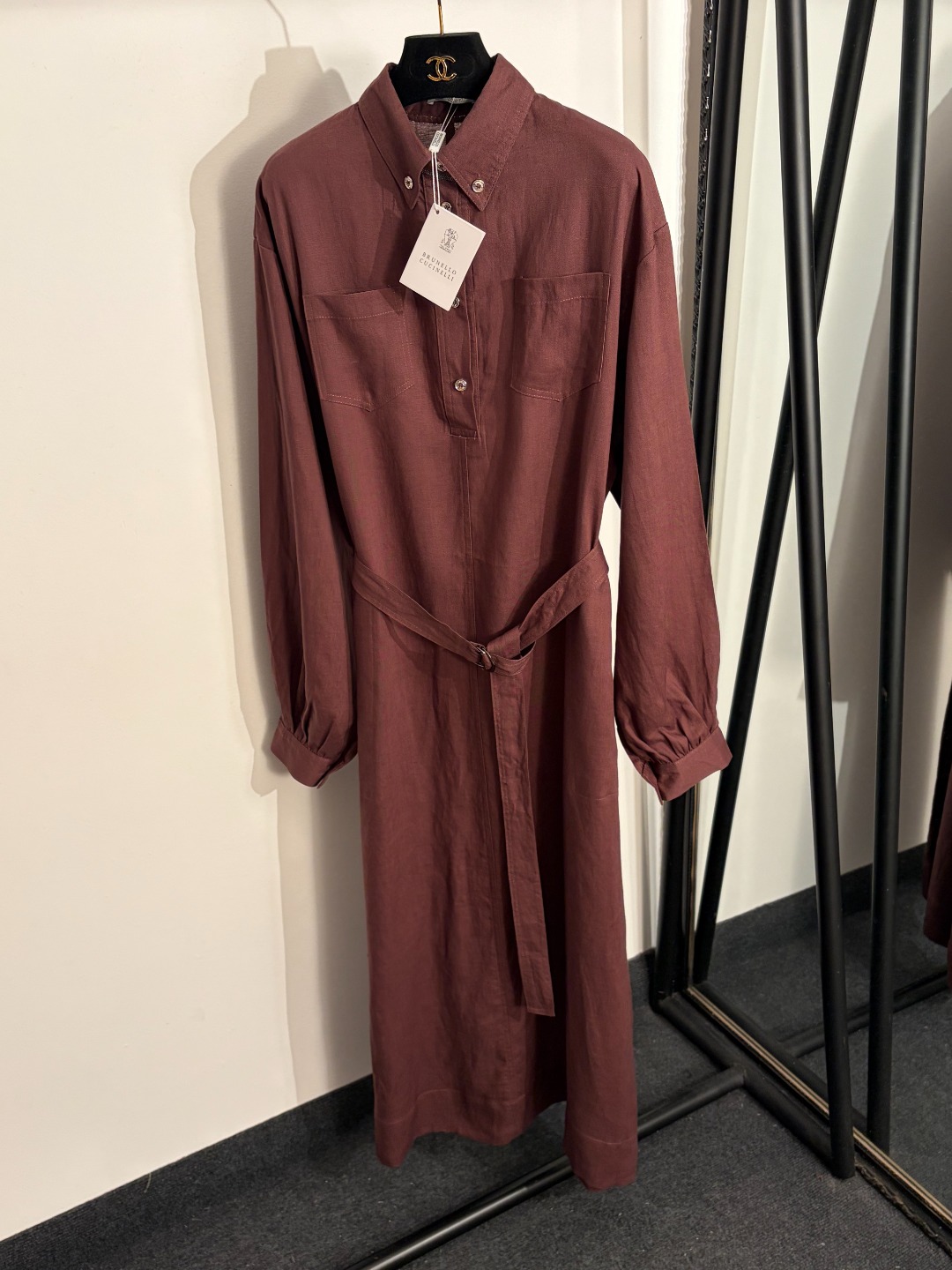NO:781194,Model No. 20262695 Brunello Cucinell*BC new bead chain decorated half-buttoned waist long-sleeved linen shirt dress long skirt, white, brick red, apricot, dark blue, SML, [L size shoulder width 55, bust 120, sleeve length 63, length 136; weight 0.830kg], women's clothing, brunello cucinelli, skirts, shirts,19860909款号20262695 Brunello Cucinell*BC新款 珠链装饰半开扣收腰长袖亚麻衬衫连衣裙 长裙,白色,砖红色,杏色,深蓝色,SML,【L码肩宽55,胸围120,袖长63,长136；重量0.830kg】,女装,brunello cucinelli,skirts,shirts,,Women's clothing