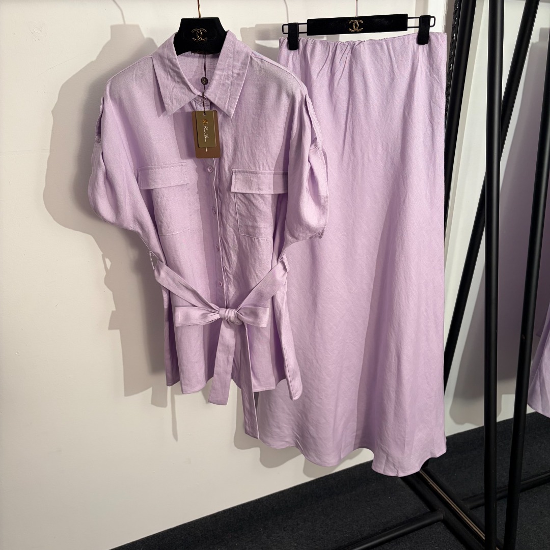 NO:781263,Model No. 20262699 Loro Piana*LP new old money style linen suit, chest pocket lace-up waisted short-sleeved shirt + solid color high-waisted skirt, white, black, dark blue, purple, coffee, apricot, SML, [Size bust 118, sleeve length 35, length 72; waist 62 elastic, length 99; weight 0.635kg], women's clothing, loro piana, loro  piana,skirts,T-shirt,19860909款号20262699 Loro Piana*LP新款老钱风亚麻套装,胸前口袋系带收腰短袖衬衣+纯色高腰半裙,白色,黑色,深蓝色,紫色,咖啡色,杏色,SML,【S码胸围118,袖长35,长72；腰围62弹力,长99；重量0.635kg】,女装,loro piana,loro piana,skirts,T-shirt,,Women's clothing
