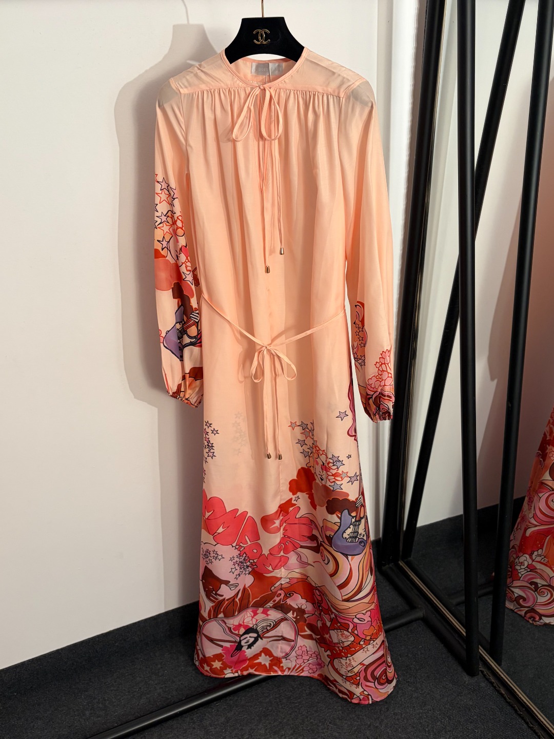 NO:782911,Model number 20262804 Zimmermann's latest abstract printed lace-up waist long-sleeved dress, long skirt, with suspender lining, nude pink, S-XL, [M size bust 86, length 97; bust 112, sleeve length 63, length 146; weight 0.500kg], Zimmermann-clothing, skirts,19860909款号20262804 Zimmermann*新款 抽象印花系带收腰长袖连衣裙 长裙,配吊带里衬,裸粉色,S-XL,【M码胸围86,长97；胸围112,袖长63,长146；重量0.500kg】,兹默曼-服装,skirts,,Women's clothing