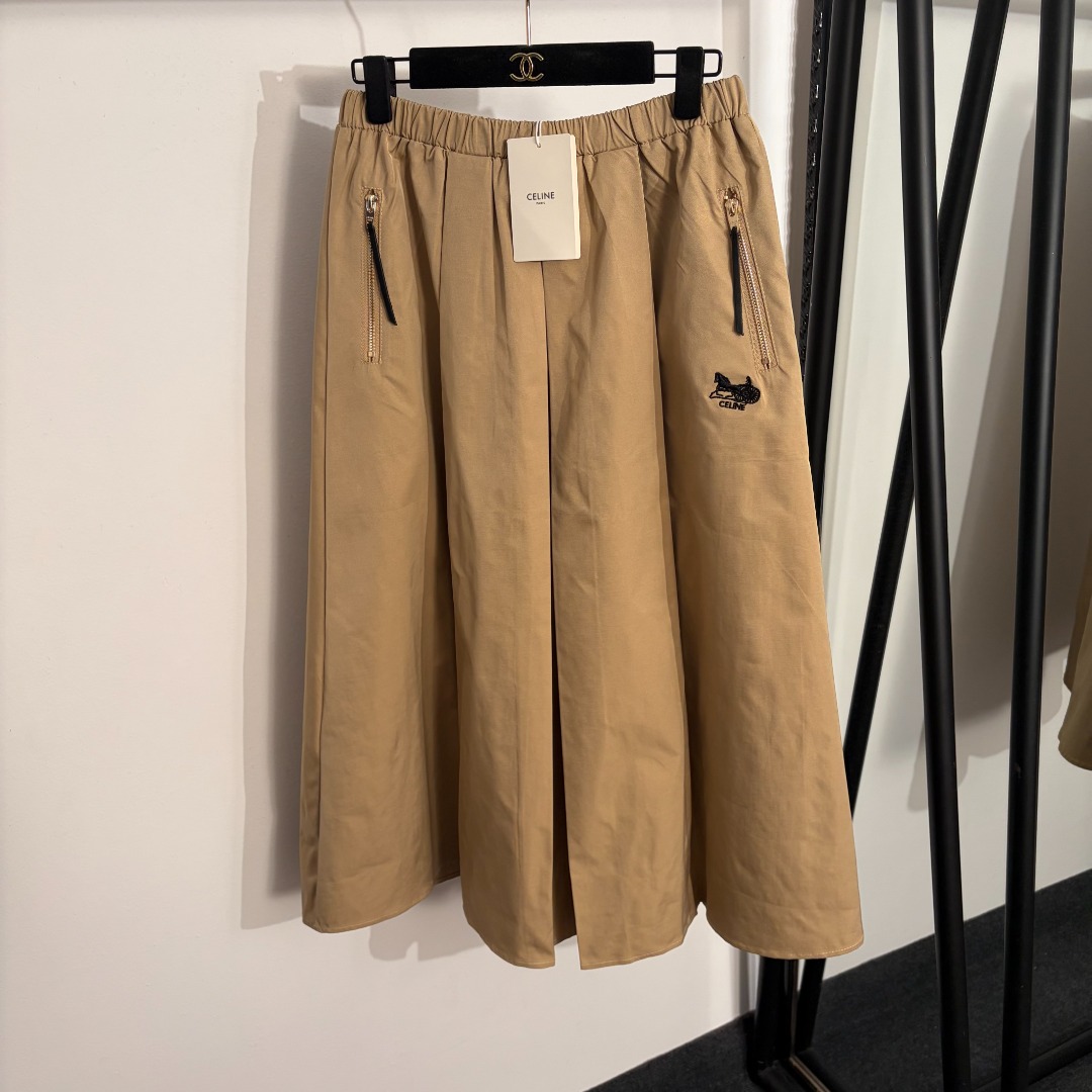 NO:782926,Model No. 20262819 Celin's latest carriage embroidered zipper pocket high-waisted skirt, khaki, black, S-XL, [M size waist 68 elastic, length 85; weight 0.435kg], Celine-clothing, celine, celine, skirts,19860909款号20262819 Celin*新款 马车刺绣拉链口袋高腰半裙,卡其色,黑色,S-XL,【M码腰围68弹力,长85；重量0.435kg】,赛琳-服装,celine,celine,skirts,,Women's clothing