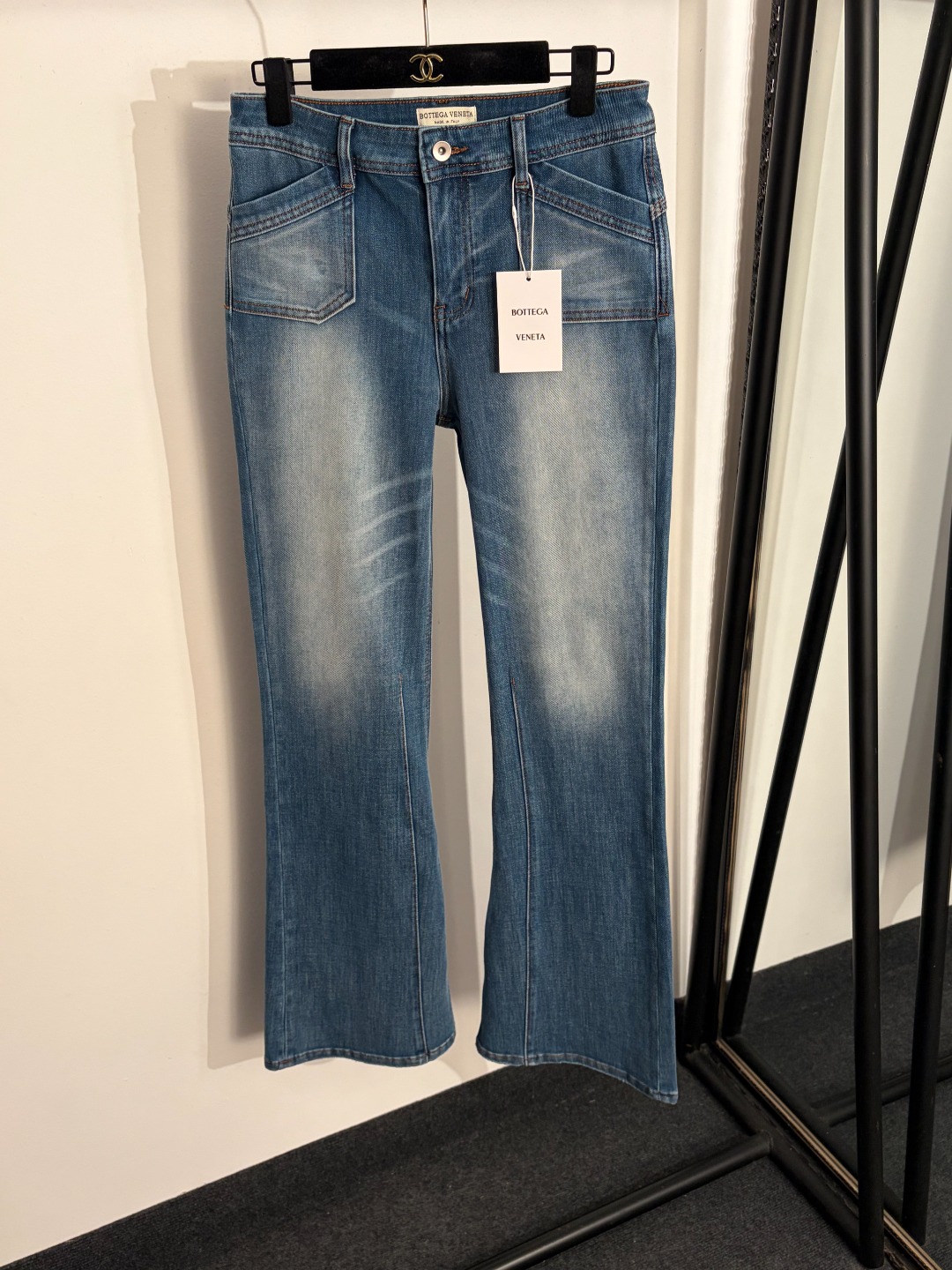 NO:822531,Model number 20263487 Bottega Venet*BV new slim fit micro-flared denim trousers, blue, S-XL, [M size waist 76, length 110; weight 0.665kg], Bottega Veneta - Clothing, bottega veneta,bottega veneta,bottega veneta,19860909款号20263487 Bottega Venet*BV新款 修身显瘦微喇叭牛仔长裤,蓝色,S-XL,【M码腰围76,长110；重量0.665kg】,葆蝶家-服装,bottega veneta,bottega veneta,bottega veneta,,Women's clothing