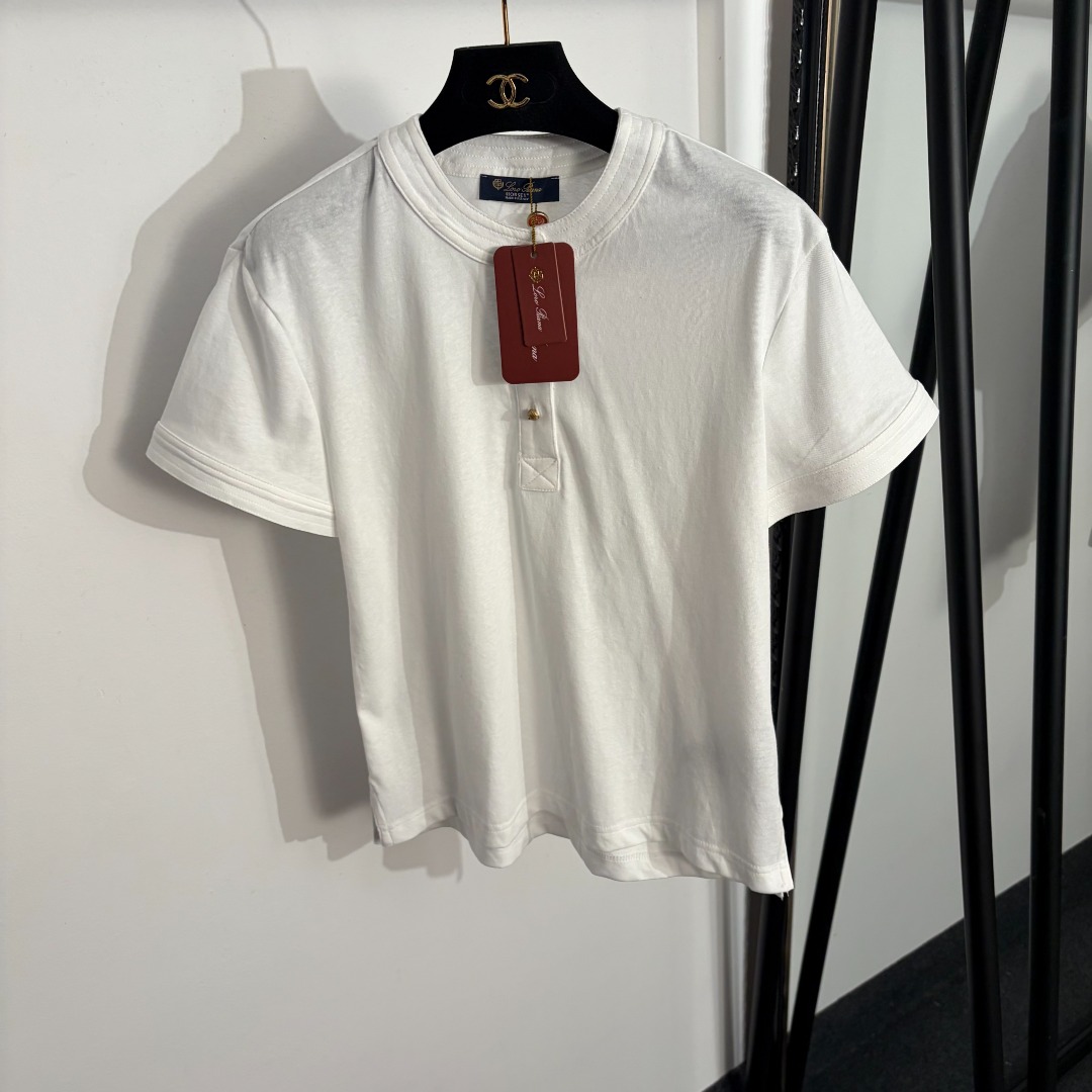NO:822519,Model number 20263491 Loro Piana*LP new Henry collar pure cotton short-sleeved T-shirt top, white, light pink, apricot, brown, blue, black, S-XL, [S size shoulder width 43, chest 98, sleeve length 17, length 58-61; weight 0.160kg], women's clothing, loro piana, loro piana, T-shirt, tees, t-shirt,19860909款号20263491 Loro Piana*LP新款 亨利领纯棉短袖T恤 上衣,白色,浅粉色,杏色,咖啡色,蓝色,黑色,S-XL,【S码肩宽43,胸围98,袖长17,长58-61；重量0.160kg】,女装,loro piana,loro piana,T-shirt,tees，t-shirt,,Women's clothing