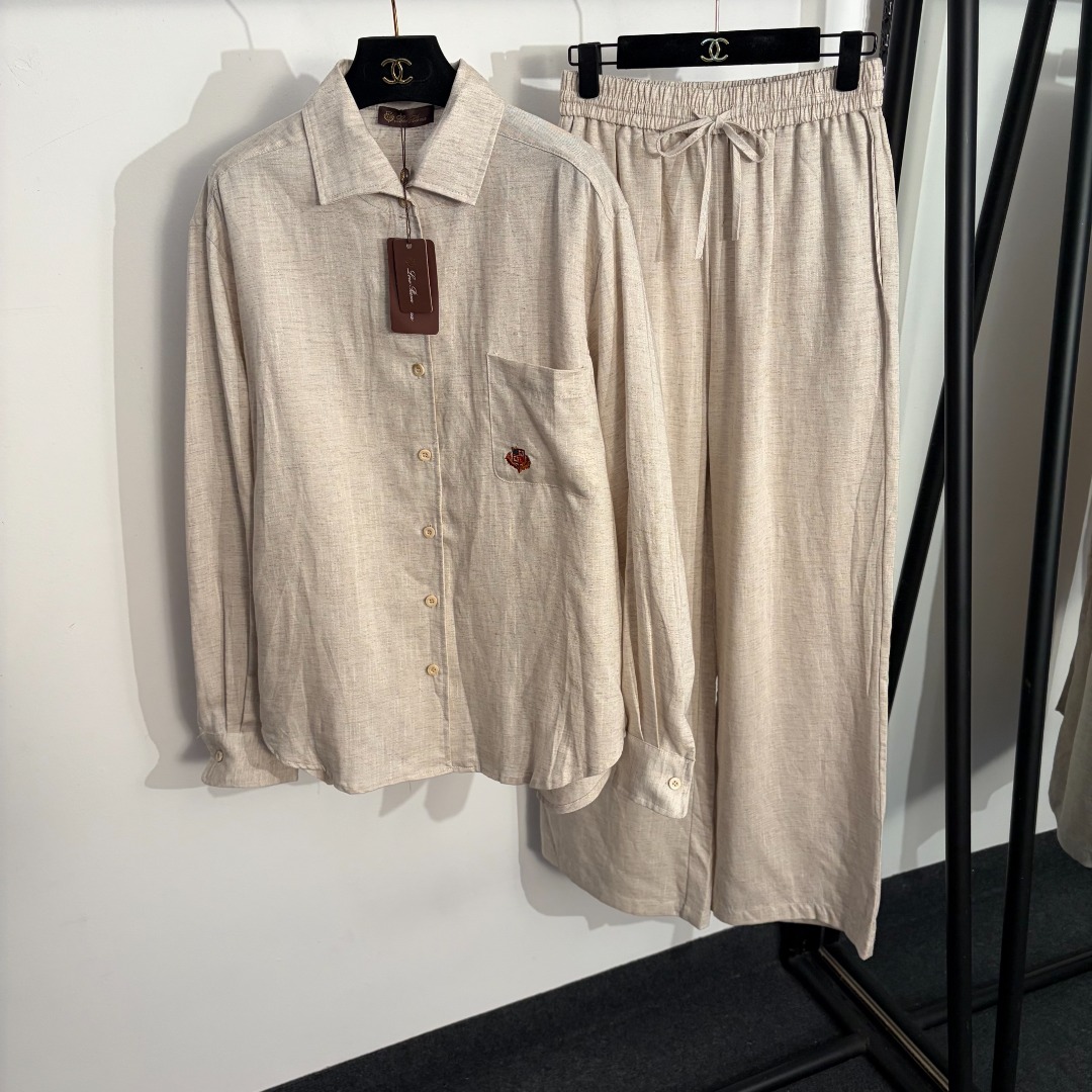 NO:826662,Style No. 20553 Loro Piana*LP new home style linen casual suit, embroidered single pocket long-sleeved shirt + elastic high-waisted wide-leg trousers, apricot color, S-XL, [M size shoulder width 47, bust 120, sleeve length 63, length 70-76; waist 66 elastic, length 108; weight 0.835kg], women's clothing, loro piana, loro piana,19860909款号20553 Loro Piana*LP新款家居风亚麻休闲套装,刺绣单口袋长袖衬衣+松紧高腰阔腿长裤,杏色,S-XL,【M码肩宽47,胸围120,袖长63,长70-76；腰围66弹力,长108；重量0.835kg】,女装,loro piana,loro piana,,Women's clothing