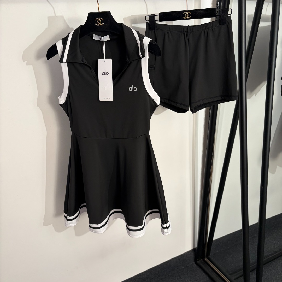 NO:829405,Model number 20263627 Alo* new tennis sports suit, reflective letter printed lapel waist ruffled sleeveless vest dress + safety pants shorts, black, pink, beige, purple, S-XL, [M size bust 78, length 75; weight 0.230kg; waist 62 elastic, length 31; weight 0.85kg], women's clothing, skirts, shorts,19860909款号20263627 Alo*新款网球运动套装,反光字母印花翻领收腰荷叶边无袖背心连衣裙+安全裤短裤,黑色,粉红色,米黄色,紫色,S-XL,【M码胸围78,长75；重量0.230kg；腰围62弹力,长31；重量0.85kg】,女装,skirts,shorts,,Women's clothing