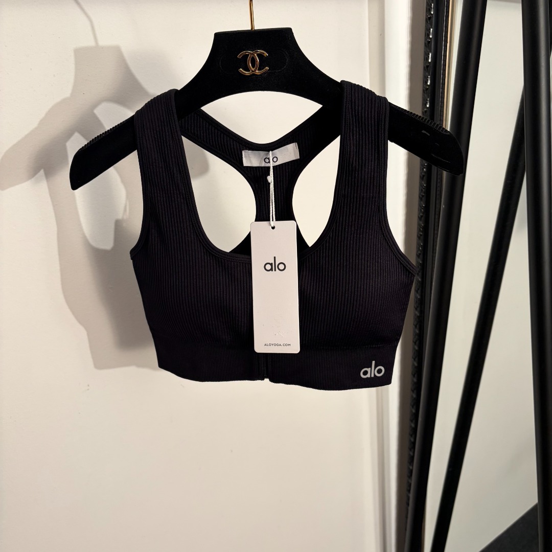 NO:829432,Model No. 20263629 Alo* new style reflective letter print front zipper design with chest pad pit stripe racer sports vest, white, bean paste color, lake blue, royal blue, gray, red, black, S-XL, [M size bust 72, length 33; weight 0.140kg], women's clothing,19860909款号20263629 Alo*新款 反光字母印花 前片拉链设计带胸垫坑条纹工字运动背心,白色,豆沙色,湖蓝色,宝蓝色,灰色,红色,黑色,S-XL,【M码胸围72,长33；重量0.140kg】,女装,,Women's clothing