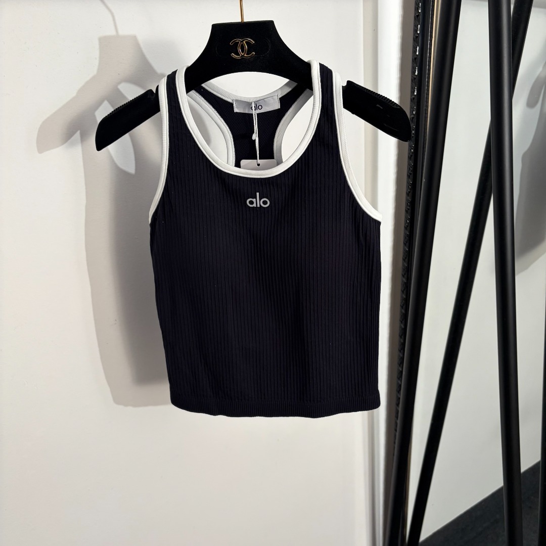 NO:829453,Model No. 20263632 Alo* new style reflective logo letter printing color block vest with chest padding sports bra, white, pink, green, gray, black, gray blue, S-XXL, [M size bust 70, length 44; weight 0.145kg], women's clothing,19860909款号20263632 Alo*新款 反光logo字母印花 拼色包边带胸垫背心 运动内衣,白色,粉色,绿色,灰色,黑色,灰蓝色,S-XXL,【M码胸围70,长44；重量0.145kg】,女装,,Women's clothing