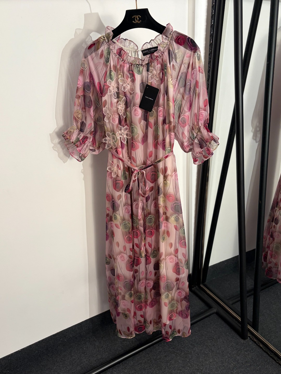 NO:829284,Model No. 20263644 DG* new beaded flowers colorful rose print lace-up waist short-sleeved dress, pink, apricot, S-XXL, [M size bust 128, sleeve length 41, length 129; weight 0.250kg], Dolce & Gabbana-clothing, Dolce&Gabbana, skirts, T-shirt,19860909款号20263644 DG*新款 钉珠花朵 彩色玫瑰印花 系带收腰短袖连衣裙,粉红色,杏色,S-XXL,【M码胸围128,袖长41,长129；重量0.250kg】,杜嘉班纳-服装,Dolce&Gabbana,skirts,T-shirt,,Women's clothing