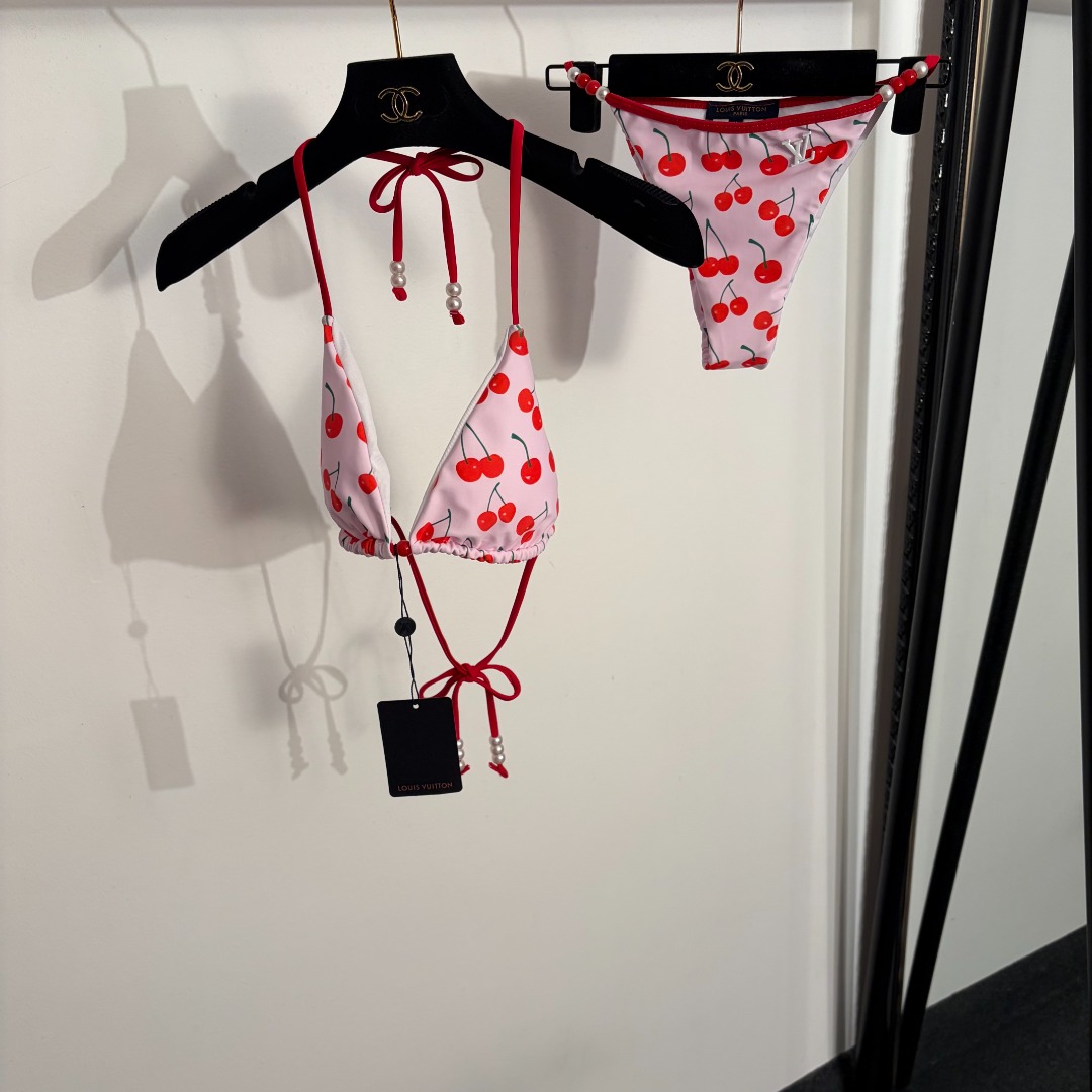NO:858476,Model No. 20263682 LV* new bikini split swimsuit set, cherry print strappy underwear + briefs, pink, black, blue, S-XL, [M size weight 0.100kg], Louis Vuitton-clothing, louis vuitton, louis vuitton, swimsuits, bikinis,19860909款号20263682 LV*新款比基尼分体泳衣套装,樱桃印花系带内衣+三角内裤,粉色,黑色,蓝色,S-XL,【M码重量0.100kg】,路易威登-服装,louis vuitton,louis vuitton,swimsuits,bikinis,,Women's clothing