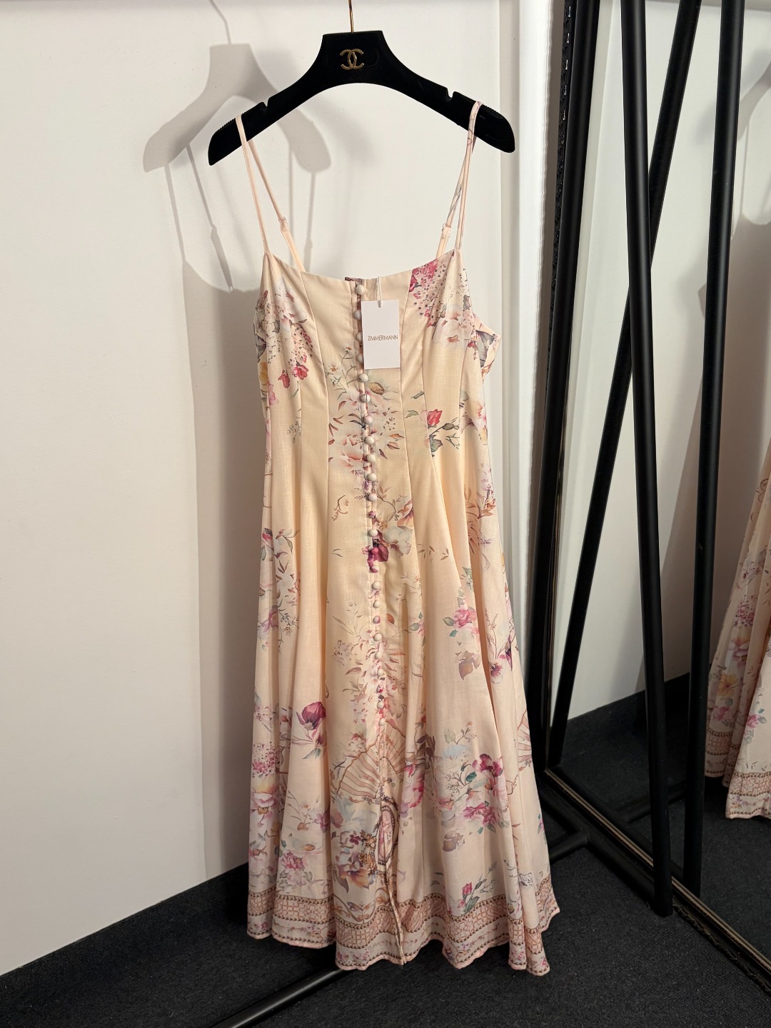 NO:830629,Model No. 20263712 Zimmermann's latest model, angel folding fan flower print suspender dress, long skirt, apricot color, S-XL, [M size bust 88, waist 80, length 122; weight 0.825kg], Zimmermann-clothing, skirts,19860909款号20263712 Zimmermann*新款,天使折扇花朵印花吊带连衣裙 长裙,杏色,S-XL,【M码胸围88,腰围80,长122；重量0.825kg】,兹默曼-服装,skirts,,Women's clothing