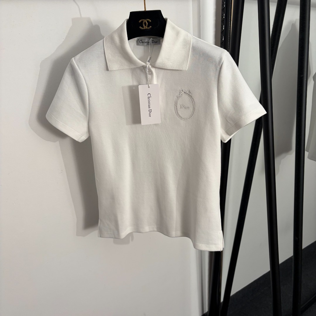 NO:858637,Model No. 20263739 Dio* new bow embroidered letters Polo collar slim short-sleeved T-shirt top, white, green, pink, SML, [M size shoulder width 37, bust 90, sleeve length 17, length 56; weight 0.190kg], Dior-clothing, dior, dior, T-shirt, tees, t-shirt,19860909款号20263739 Dio*新款 蝴蝶结刺绣字母Polo领修身短袖T恤上衣,白色,绿色,粉色,SML,【M码肩宽37,胸围90,袖长17,长56；重量0.190kg】,迪奥-服装,dior,dior,T-shirt,tees，t-shirt,,Women's clothing