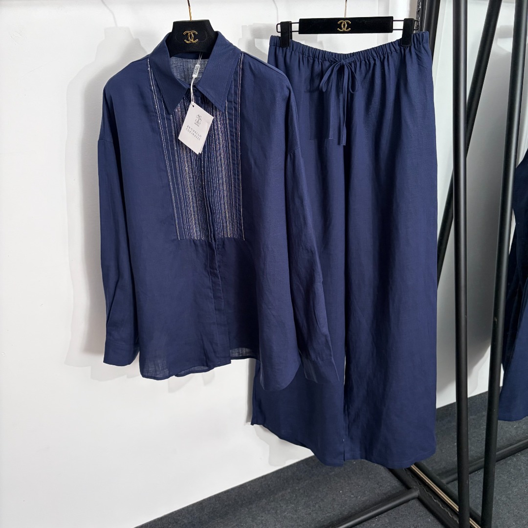 NO:933230,Model number 20262694 Brunello Cucinell*BC new old money style linen suit, bead chain decorated long-sleeved shirt + elastic waist wide-leg trousers, dark blue, S-XL, [L size shoulder width 57, bust 118, sleeve length 53, length 72; waist 68 elastic, length 111; weight 0.775kg], women's clothing, brunello cucinelli,19860909款号20262694 Brunello Cucinell*BC新款老钱风亚麻套装,珠链装饰长袖衬衣+松紧腰阔腿长裤,深蓝色,S-XL,【L码肩宽57,胸围118,袖长53,长72；腰围68弹力,长111；重量0.775kg】,女装,brunello cucinelli,,Women's clothing