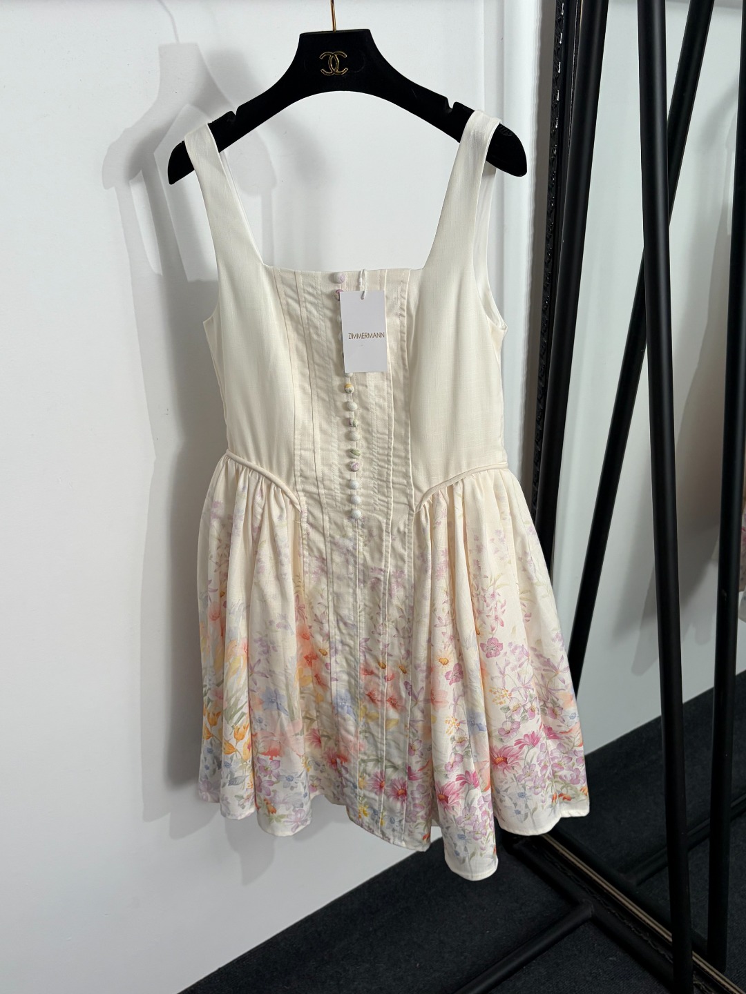 NO:858276,Model No. 20263924 Zimmermann* new style sweet temperament colorful floral print suspender dress skirt, apricot color, S-XL, [M size bust 80 elastic, waist 74 elastic, length 92; weight 0.600kg], Zimmermann-clothing, skirts,19860909款号20263924 Zimmermann*新款 甜美气质 下摆彩色花卉印花吊带连衣裙 短裙,杏色,S-XL,【M码胸围80弹力,腰围74弹力,长92；重量0.600kg】,兹默曼-服装,skirts,,Women's clothing