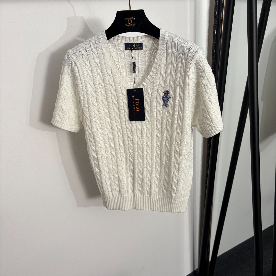 NO:858287,Model number 20263945 Ralph Lauren*Ralph Lauren new cute bear embroidered twist strip V-neck short-sleeved sweater, white, pink, yellow, navy blue, khaki, [one size fits all shoulder width 38, bust 88, sleeve length 20, length 56; weight 0.300kg], women's clothing, loro piana, T-shirt,19860909款号20263945 Ralph Lauren*拉夫劳伦新款 可爱小熊刺绣麻花条V领短袖针织衫,白色,粉色,黄色,藏蓝色,卡其色,【均码肩宽38,胸围88,袖长20,长56；重量0.300kg】,女装,loro piana,T-shirt,,Women's clothing