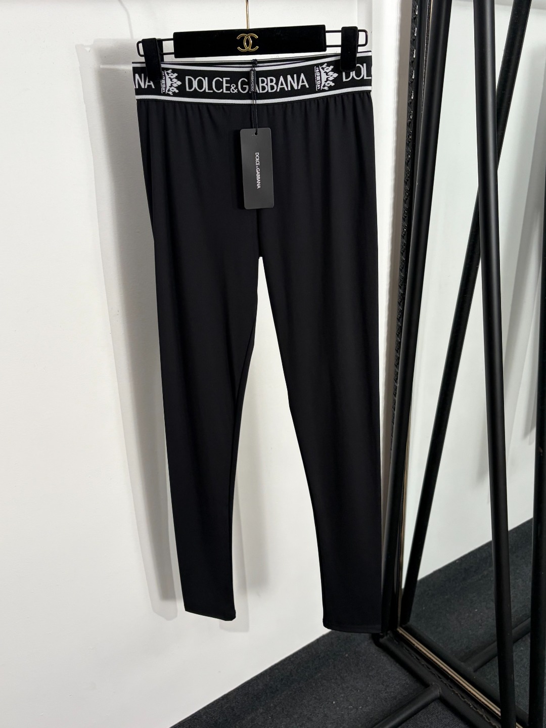 NO:858103,Model number 20264009 DG* new logo letter web elastic slim leggings, black, S-XXL, [M size waist 66 elastic, length 98; weight 0.210kg], Dolce & Gabbana - Clothing, Dolce&Gabbana,19860909款号20264009 DG*新款 logo字母织带弹力修身小脚打底裤,黑色,S-XXL,【M码腰围66弹力,长98；重量0.210kg】,杜嘉班纳-服装,Dolce&Gabbana,,Women's clothing