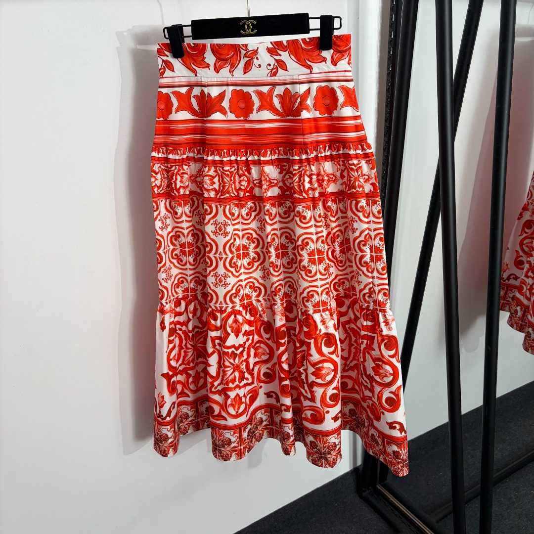 NO:863753,Model No. 20264054 DG* new retro pattern printed high-waisted slim skirt, red, S-XXL, [M size waist 70, length 88; weight 0.295kg], Dolce & Gabbana-clothing, Dolce&Gabbana, skirts,19860909款号20264054 DG*新款 复古花纹印花高腰显瘦半裙,红色,S-XXL,【M码腰围70,长88；重量0.295kg】,杜嘉班纳-服装,Dolce&Gabbana,skirts,,Women's clothing