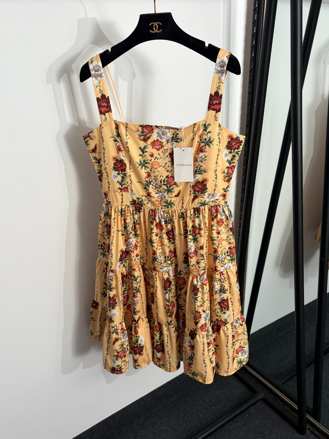 NO:863430,Model No. 20264116 Zimmermann's latest style, elegant colorful floral print waist-waisted puffy suspender dress, short skirt, yellow, SXL, [M size bust 88, waist 74, length 91; weight 0.370kg], Zimmermann-clothing, skirts,19860909款号20264116 Zimmermann*新款 气质彩色花朵印花收腰蓬蓬吊带连衣裙 短裙,黄色,SXL,【M码胸围88,腰围74,长91；重量0.370kg】,兹默曼-服装,skirts,,Women's clothing