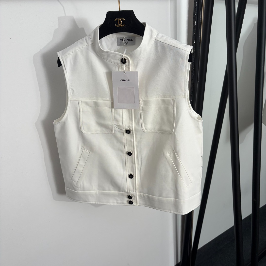 NO:863350,Model number 20264172 Chane* new style small fragrant button sleeveless vest jacket, white, SML, [M size bust 102, length 54; weight 0.300kg], Chanel - clothing, chanel, chanel, jackets & coats,19860909款号20264172 Chane*新款 小香纽扣无袖马甲外套,白色,SML,【M码胸围102,长54；重量0.300kg】,香奈儿-服装,chanel,chanel,jackets & coats,,Women's clothing