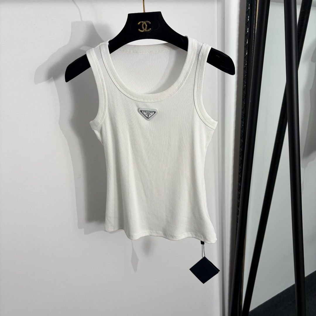 NO:933309,Model number 20264292 Prad* new logo triangle logo decoration with slim fit vest, white, gray, black, S-XL, [M size bust 66, length 49; weight 0.105kg], Prada - clothing, prada, prada,19860909款号20264292 Prad*新款 logo三角标装饰内搭修身背心,白色,灰色,黑色,S-XL,【M码胸围66,长49；重量0.105kg】,普拉达-服装,prada,prada,,Women's clothing