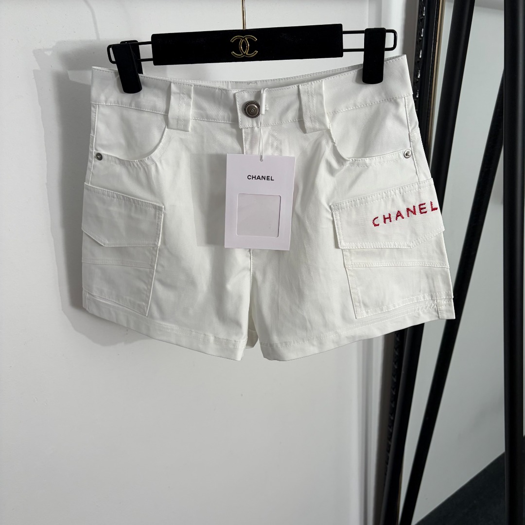 NO:873287,Model number 20264408 Chane* new logo embroidered letter overalls shorts, white, green, black, SML, [M size waist 70, length 32; weight 0.160kg], Chanel-clothing, chanel, chanel, shorts,19860909款号20264408 Chane*新款 logo刺绣字母工装短裤,白色,绿色,黑色,SML,【M码腰围70,长32；重量0.160kg】,香奈儿-服装,chanel,chanel,shorts,,Women's clothing