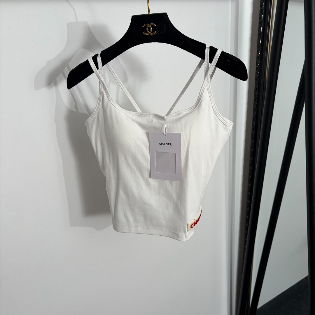 NO:873230,Model No. 20264420 Chane* new beaded letters camisole with chest pad, white, black, SML, [M size bust 72, length 41; weight 0.110kg], Chanel-clothing, chanel, chanel,19860909款号20264420 Chane*新款 钉珠字母 带胸垫吊带背心,白色,黑色,SML,【M码胸围72,长41；重量0.110kg】,香奈儿-服装,chanel,chanel,,Women's clothing