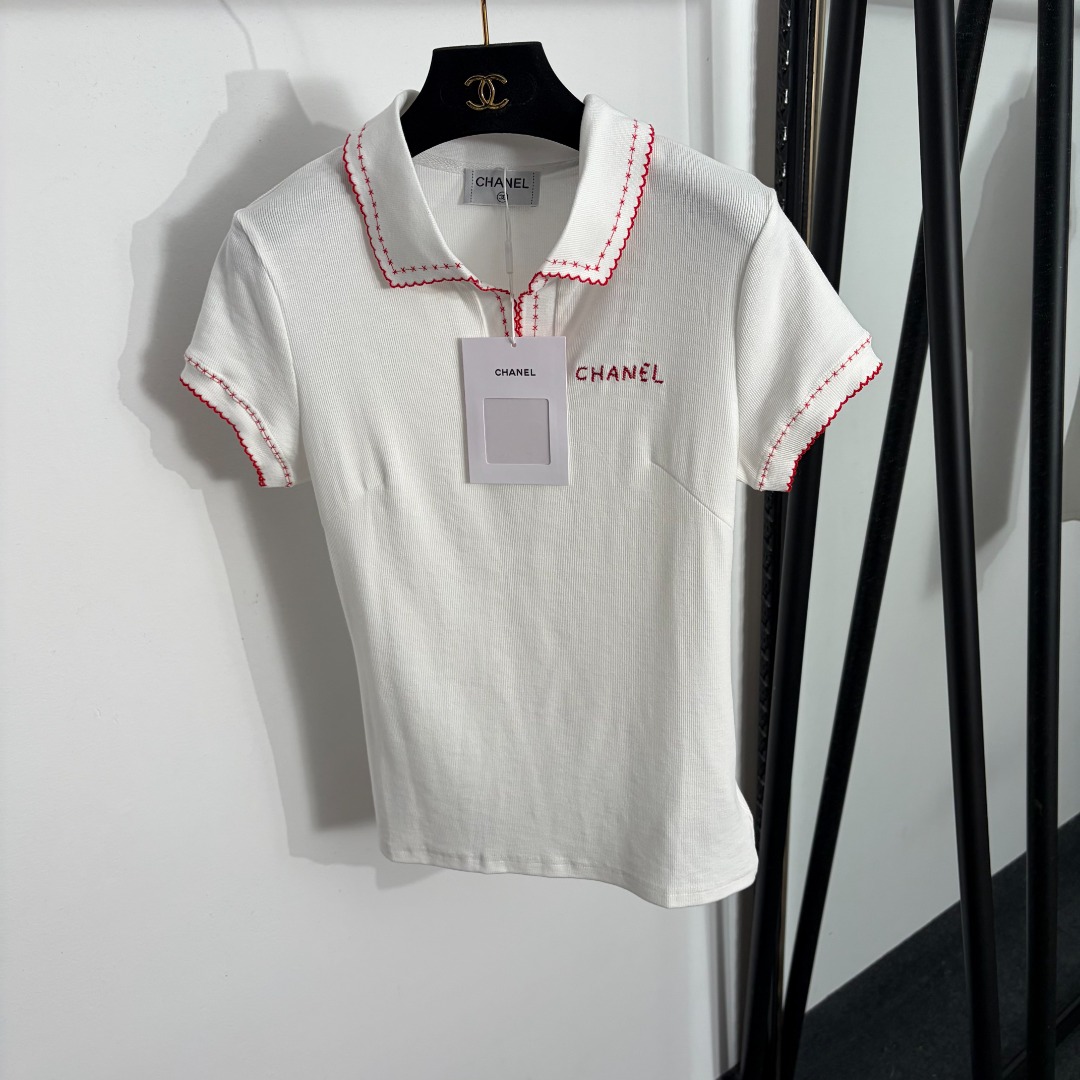 NO:873264,Model number 20264423 Chane* new logo embroidered lapel short-sleeved T-shirt top, white, black, SML, [M size bust 80, sleeve length 13, length 59; weight 0.200kg], Chanel-clothing, chanel, chanel, T-shirt, tees, t-shirt,19860909款号20264423 Chane*新款 logo刺绣翻领短袖T恤上衣,白色,黑色,SML,【M码胸围80,袖长13,长59；重量0.200kg】,香奈儿-服装,chanel,chanel,T-shirt,tees，t-shirt,,Women's clothing