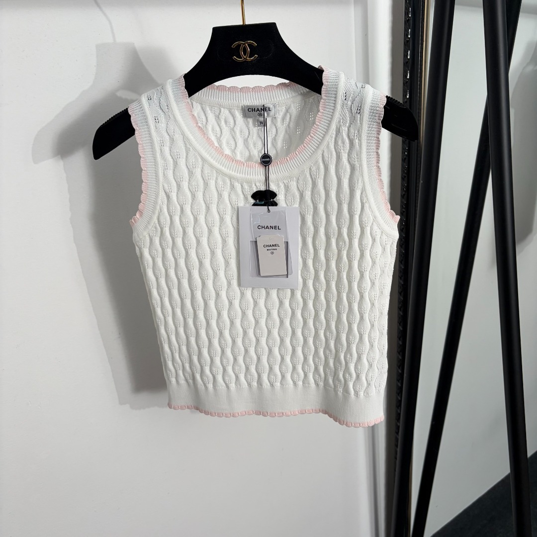 NO:885647,Model No. 20264436 Chane* new logo patch hollow knitted vest, white, pink, yellow, 36 38 40, [36 size bust 72, length 45; weight 0.125kg], Chanel-clothing, chanel, chanel,19860909款号20264436 Chane*新款 logo贴布镂空针织背心,白色,粉色,黄色,36 38 40,【36码胸围72,长45；重量0.125kg】,香奈儿-服装,chanel,chanel,,Women's clothing