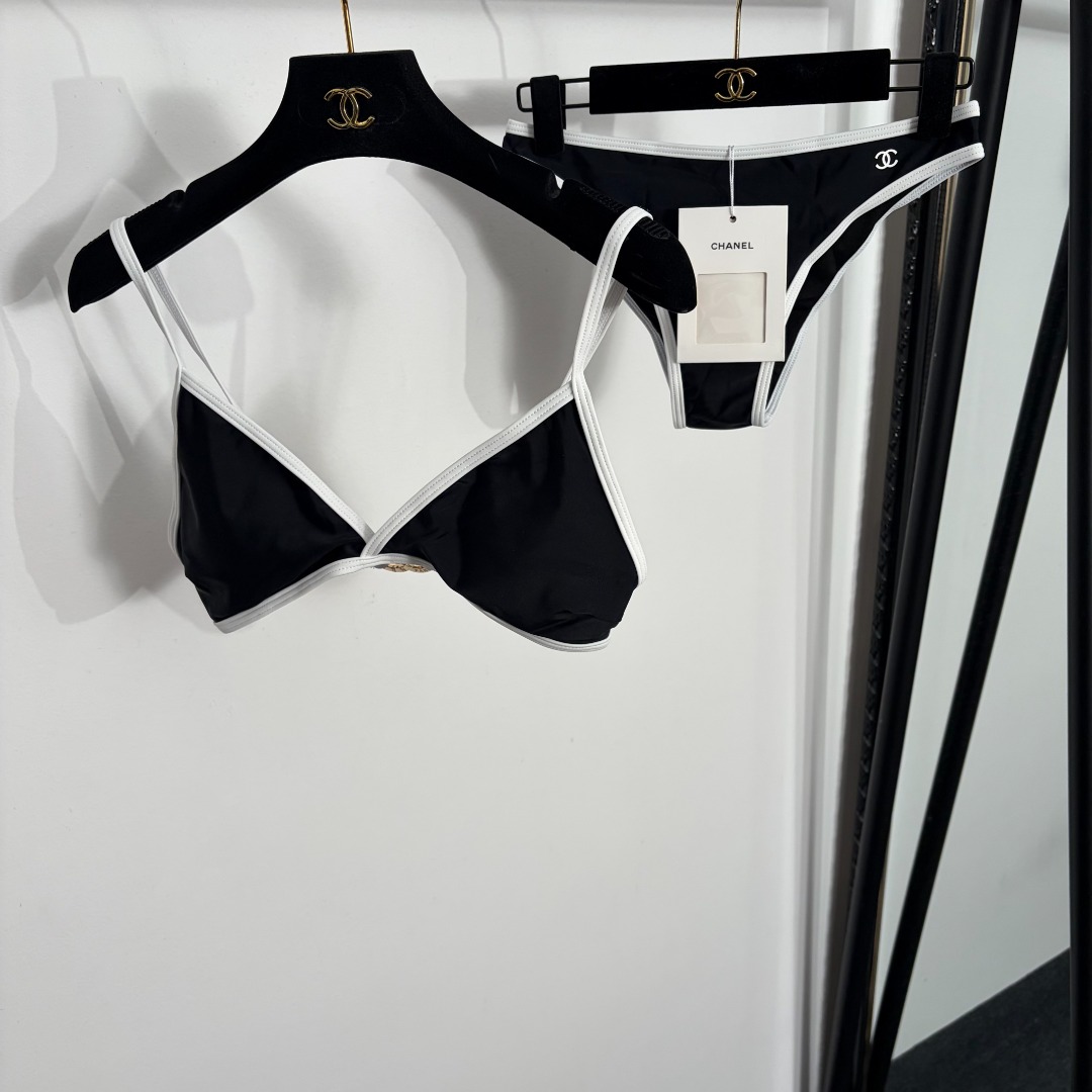 NO:873319,Model No. 20264379 Chane* new bikini split swimsuit set, metal hoop suspender bra + briefs, black, S-XL, [M size weight 0.125kg], Chanel-clothing, chanel, chanel, swimsuits, bikinis,19860909款号20264379 Chane*新款比基尼分体泳衣套装,金属圈吊带内衣+三角内裤,黑色,S-XL,【M码重量0.125kg】,香奈儿-服装,chanel,chanel,swimsuits,bikinis,,Women's clothing
