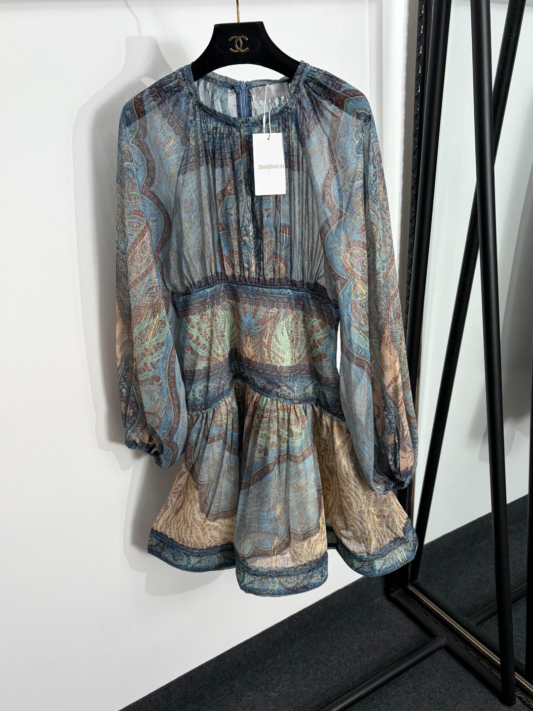 NO:873413,Model number 20264390 Zimmermann's latest retro pattern printed bright silk blended ruffle hem waist lantern long-sleeved dress skirt, blue, S-XL, [M size bust 86, waist 72 elastic, sleeve length 72, length 92; weight 0.350kg], Zimmermann-clothing, skirts,19860909款号20264390 Zimmermann*新款 复古花纹印花亮丝混纺荷叶下摆收腰灯笼长袖连衣裙 短裙,蓝色,S-XL,【M码胸围86,腰围72弹力,袖长72,长92；重量0.350kg】,兹默曼-服装,skirts,,Women's clothing