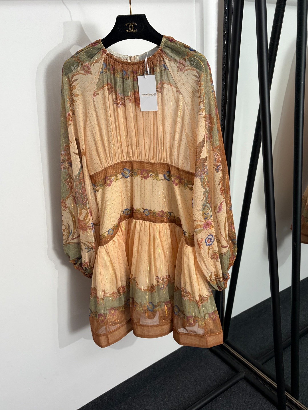 NO:873424,Model No. 20264391 Zimmermann's latest vintage floral print bright silk blend hem ruffled lantern long-sleeved dress short skirt, green, S-XL, [M size bust 86, waist 72 stretch, sleeve length 72, length 92; weight 0.335kg], Zimmermann-clothing, skirts,19860909款号20264391 Zimmermann*新款 复古花朵印花 亮丝混纺下摆荷叶边灯笼长袖连衣裙 短裙,绿色,S-XL,【M码胸围86,腰围72弹力,袖长72,长92；重量0.335kg】,兹默曼-服装,skirts,,Women's clothing