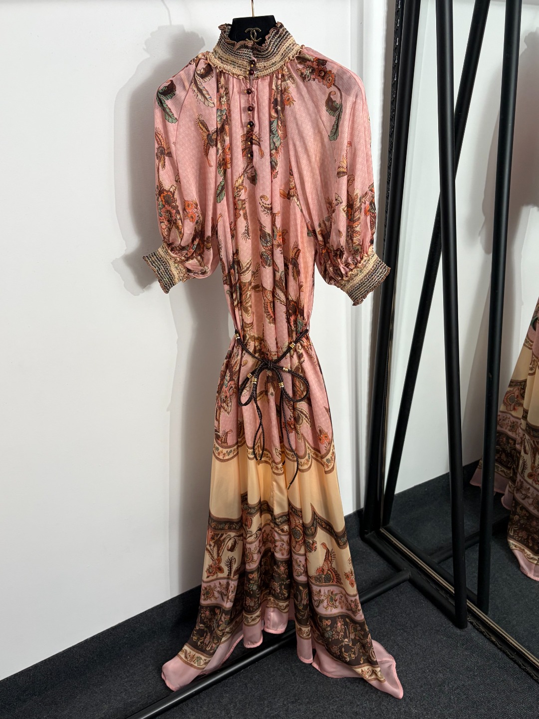 NO:873407,Model No. 20264396 Zimmermann's latest style, retro floral print, lantern short-sleeved dress with rope waist, long skirt, strap lining, pink, S-XL, [M size bust 92, length 101; bust 112, sleeve length 45, length 138; weight 0.500kg], Zimmermann-clothing, skirts, T-shirt,19860909款号20264396 Zimmermann*新款 复古花朵印花 系绳收腰灯笼短袖连衣裙 长裙,配吊带里衬,粉色,S-XL,【M码胸围92,长101；胸围112,袖长45,长138；重量0.500kg】,兹默曼-服装,skirts,T-shirt,,Women's clothing