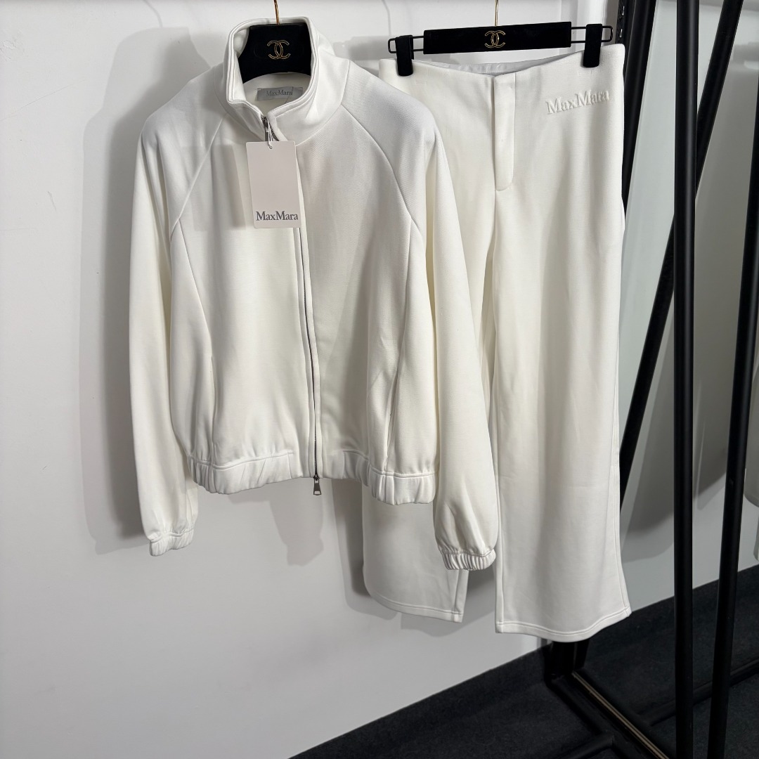 NO:885711,Model No. 20264456 MaxMar* new suit, three-dimensional logo letter stand collar long-sleeved zipper jacket + high-waisted trousers, white, gray, black, khaki, S-XL, [M size bust 112, sleeve length 72, length 56; waist 68 elastic, length 98; weight 1.245kg], MaxMara-clothing, jackets & coats,19860909款号20264456 MaxMar*新款套装,立体logo字母立领长袖拉链外套+高腰长裤,白色,灰色,黑色,卡其色,S-XL,【M码胸围112,袖长72,长56；腰围68弹力,长98；重量1.245kg】,麦丝玛拉-服装,jackets & coats,,Women's clothing