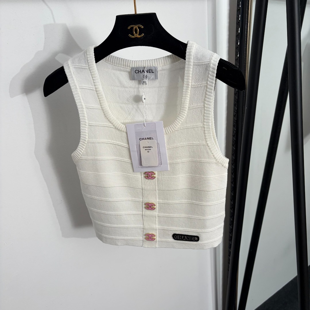NO:885612,Model number 20264464 Chane* new style small fragrant button square collar knitted vest, white, black, 36 38 40, [38 size bust 72, length 42; weight 0.135kg], Chanel-clothing, chanel, chanel,19860909款号20264464 Chane*新款 小香纽扣方领针织背心,白色,黑色,36 38 40,【38码胸围72,长42；重量0.135kg】,香奈儿-服装,chanel,chanel,,Women's clothing