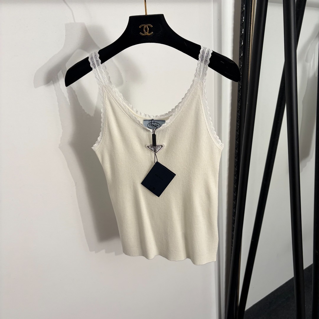 NO:885762,Model No. 20264465 Pard* new logo triangle logo lace wool knitted camisole, off-white, black, SML, [M size bust 68, length 54; weight 0.95kg], Prada - clothing, prada,19860909款号20264465 Pard*新款 logo三角标蕾丝花边羊毛针织吊带背心,米白色,黑色,SML,【M码胸围68,长54；重量0.95kg】,普拉达-服装,prada,,Women's clothing